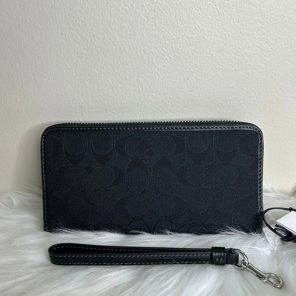 Coach CU150‎ Black Signature Jacquard Long Zip Around Wallet NWT